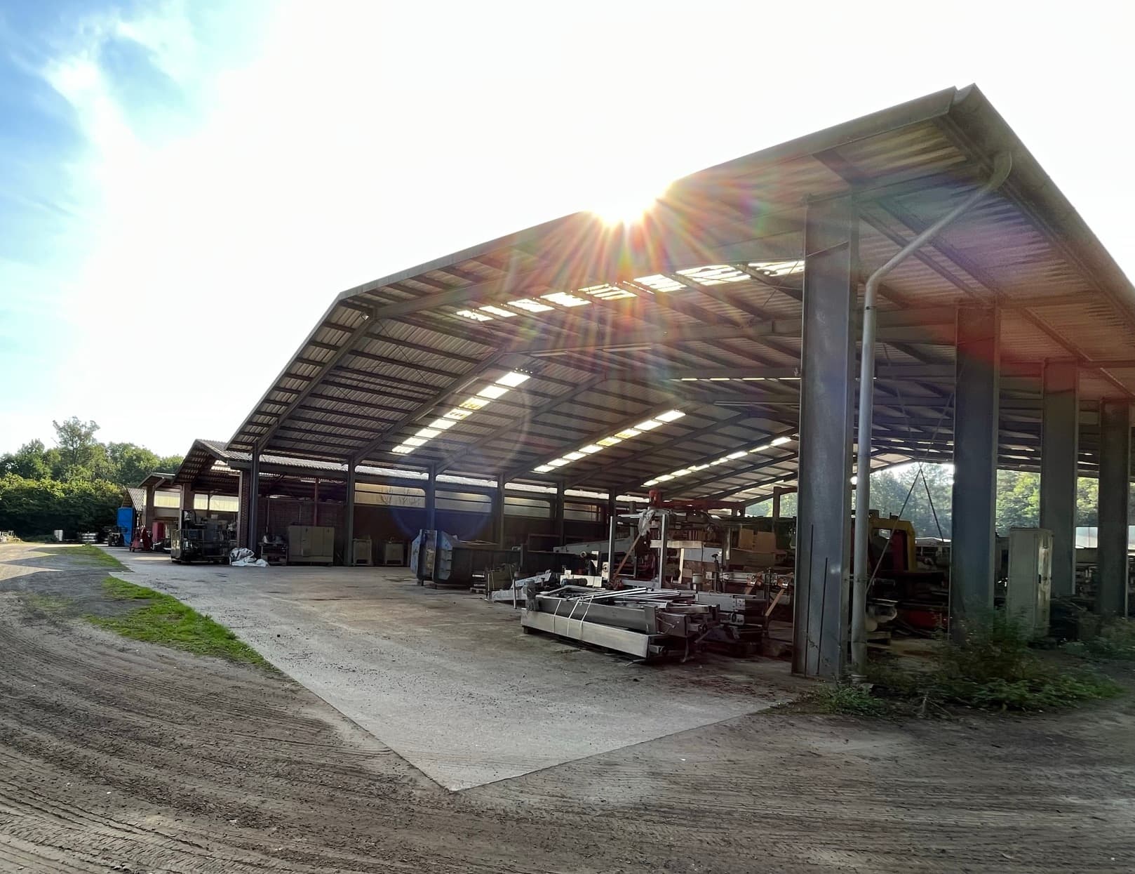 Image of مغلق جزئياً