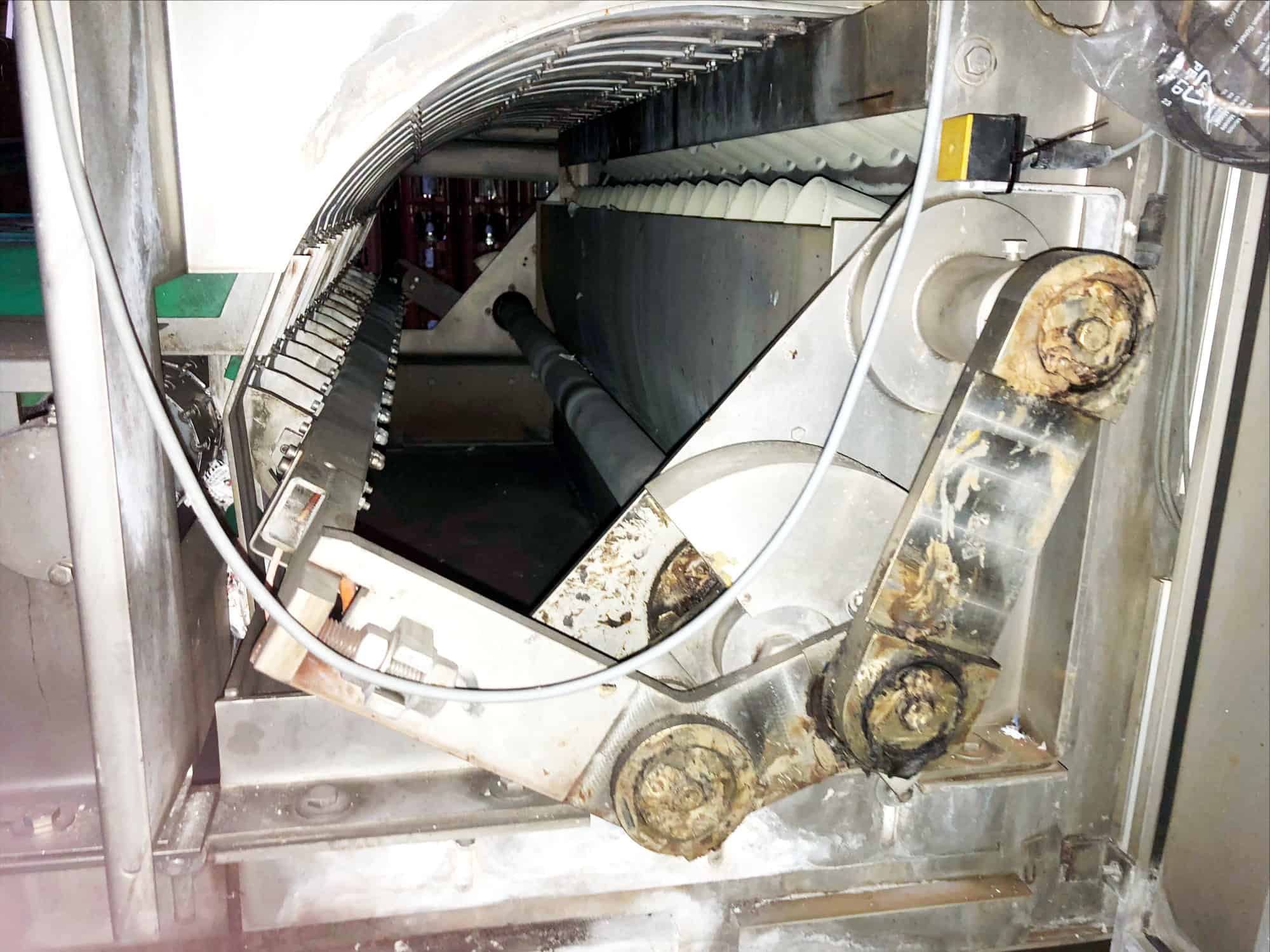 منظر جانبي لجنرال موتورز جيرا ناجيما أركيد DS 02 / 102 / 16 كونتي 