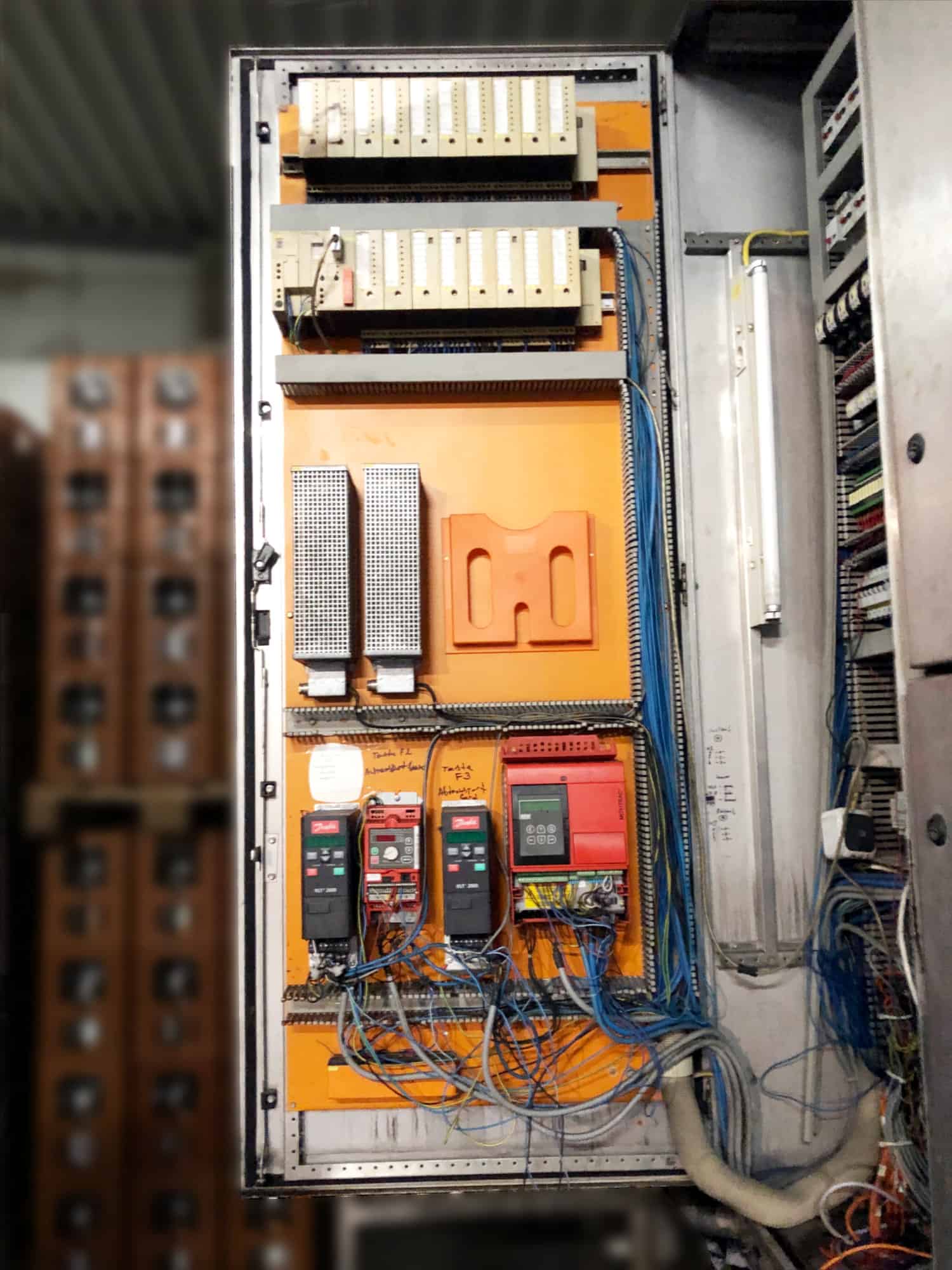 منظر خلفي لجنرال موتورز جيرا ناجيما أركيد DS 02 / 102 / 16 كونتي 