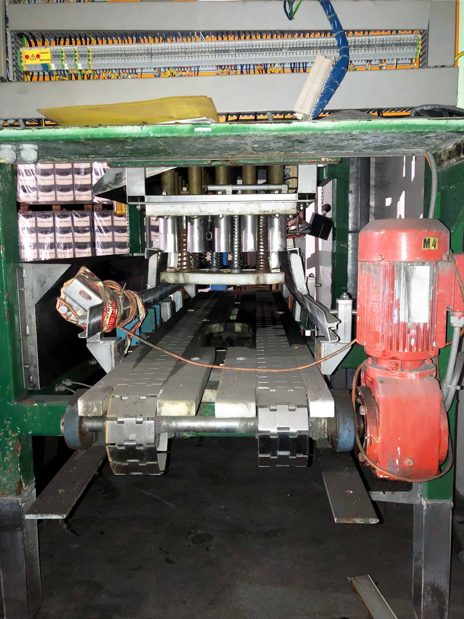 منظر جانبي لحلبة التزلج KM 670/2K 