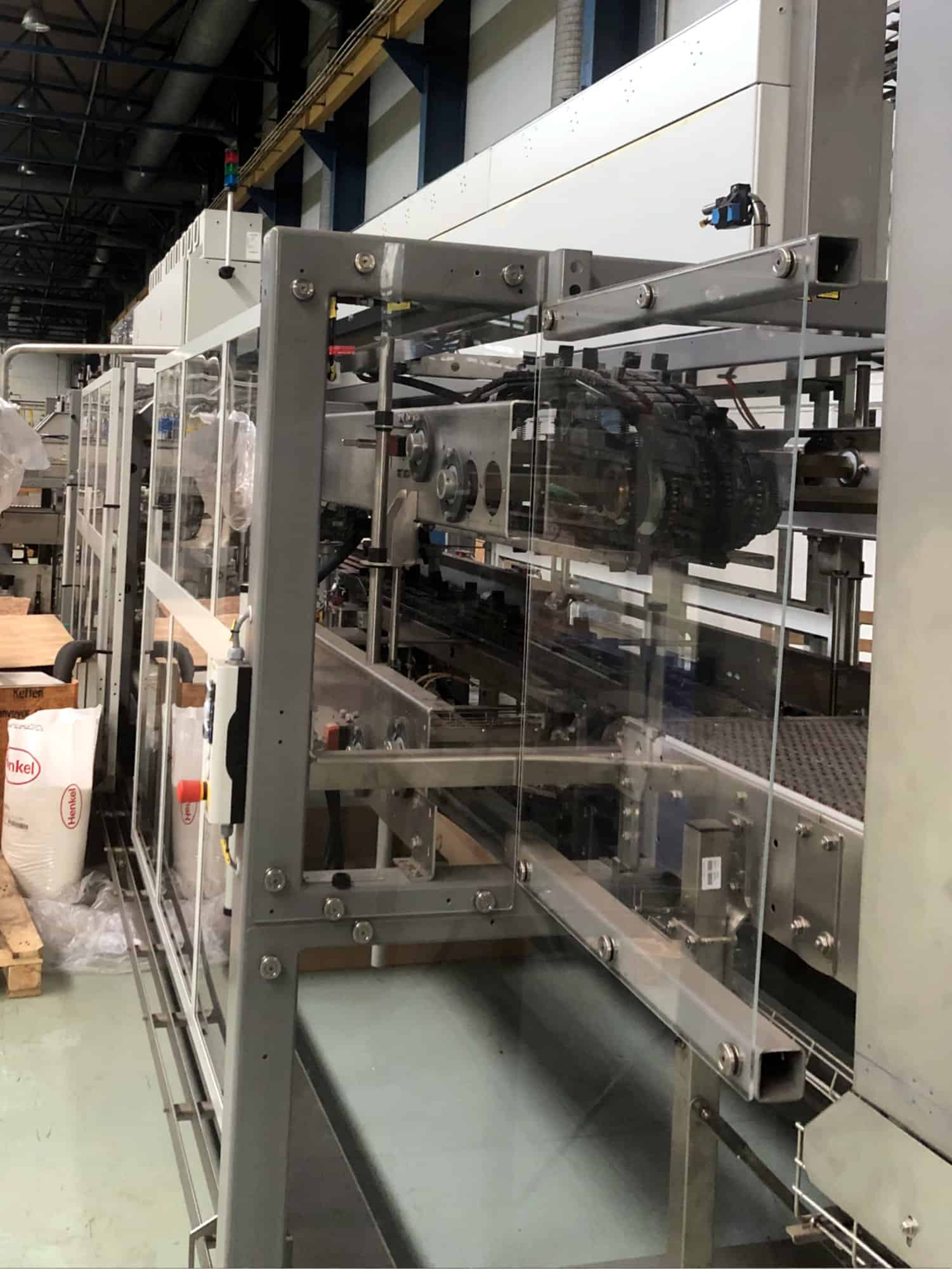 منظر جانبي لخط كرونز الزجاجي أحادي الاتجاه 