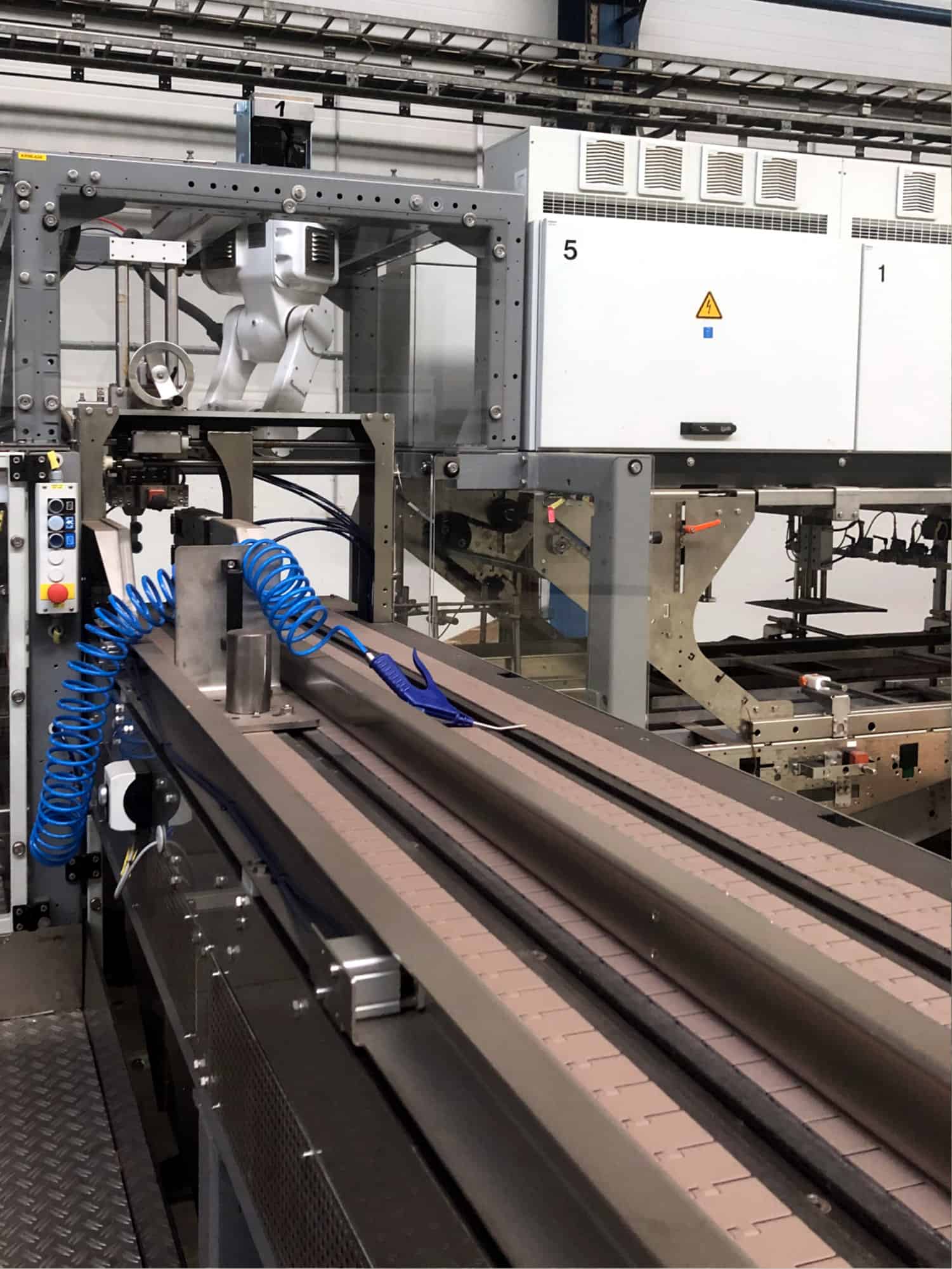 غرفة عمل شركة Krones Einweg Glaslinie 