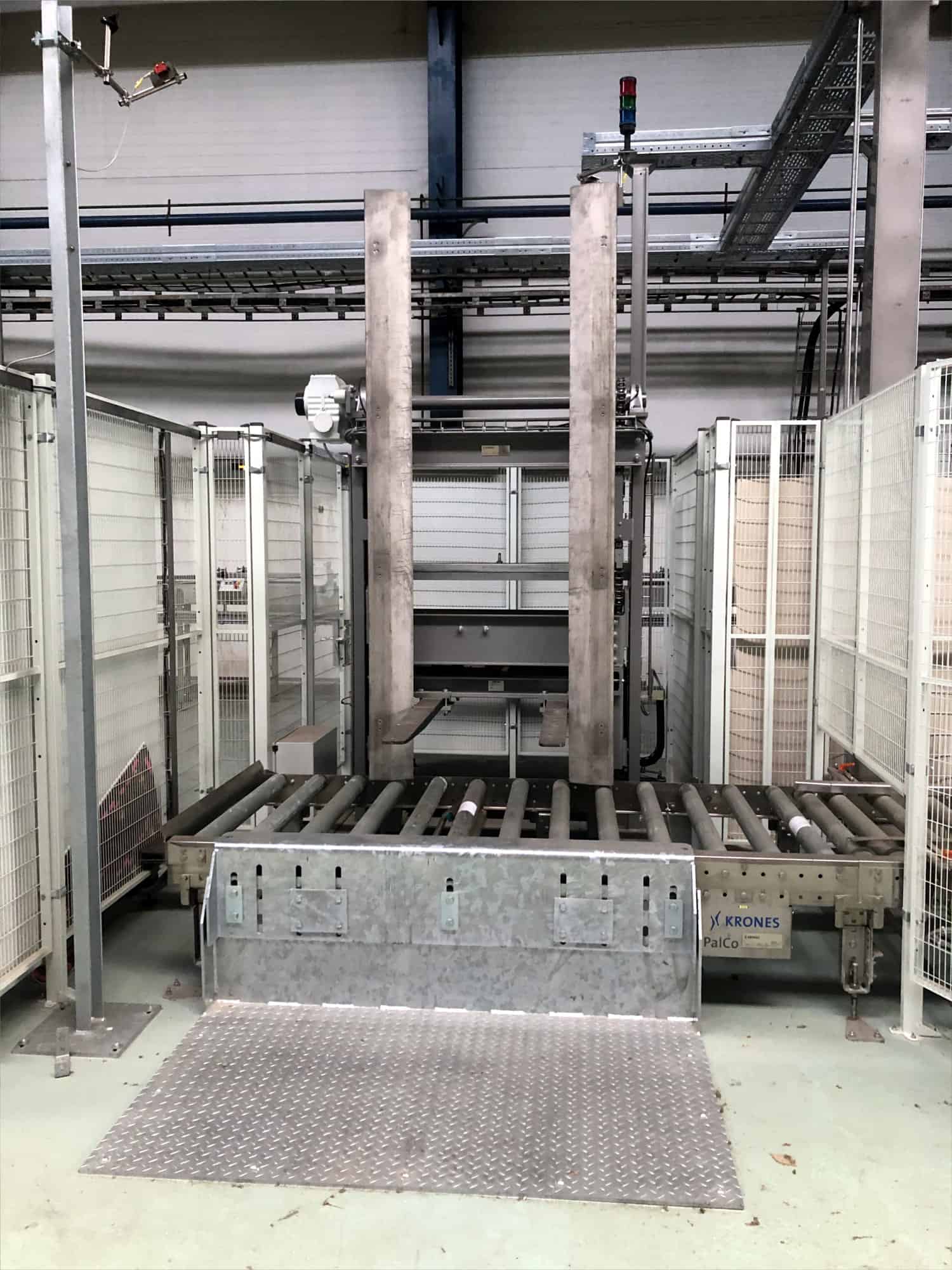 منظر جانبي لخط كرونز الزجاجي أحادي الاتجاه 