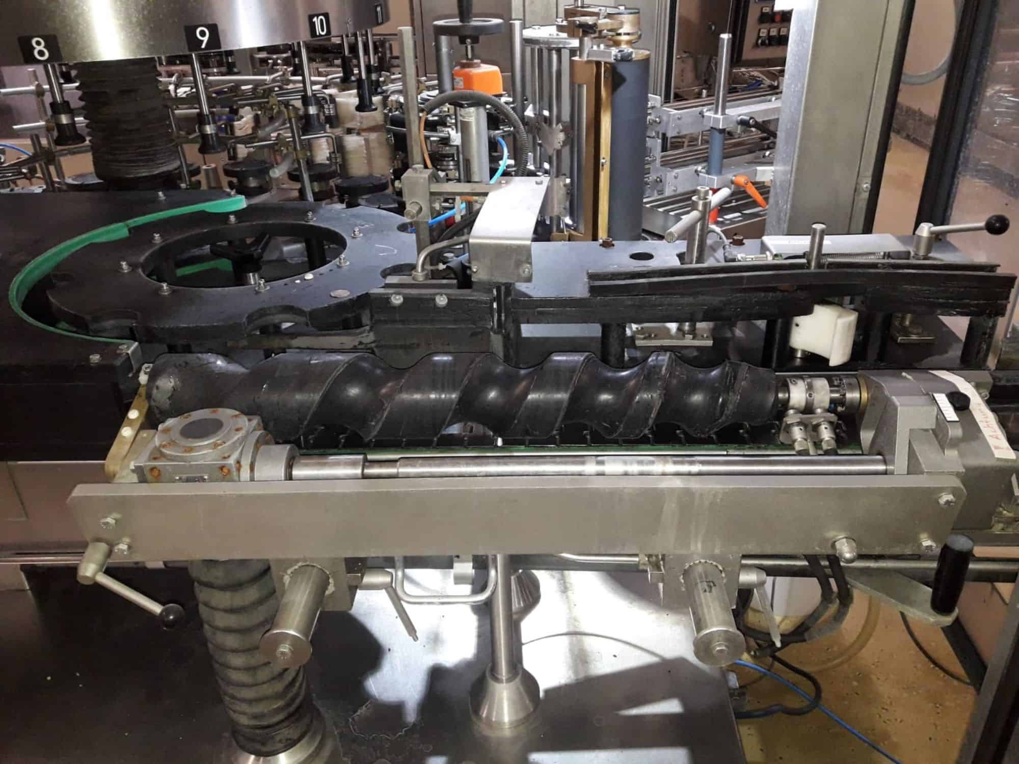 غرفة العمل في KHS Innoket Roland 16/4 H 