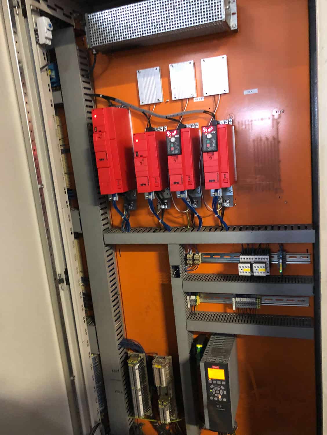 منظر خلفي لـ Kettner Pressant Universal 