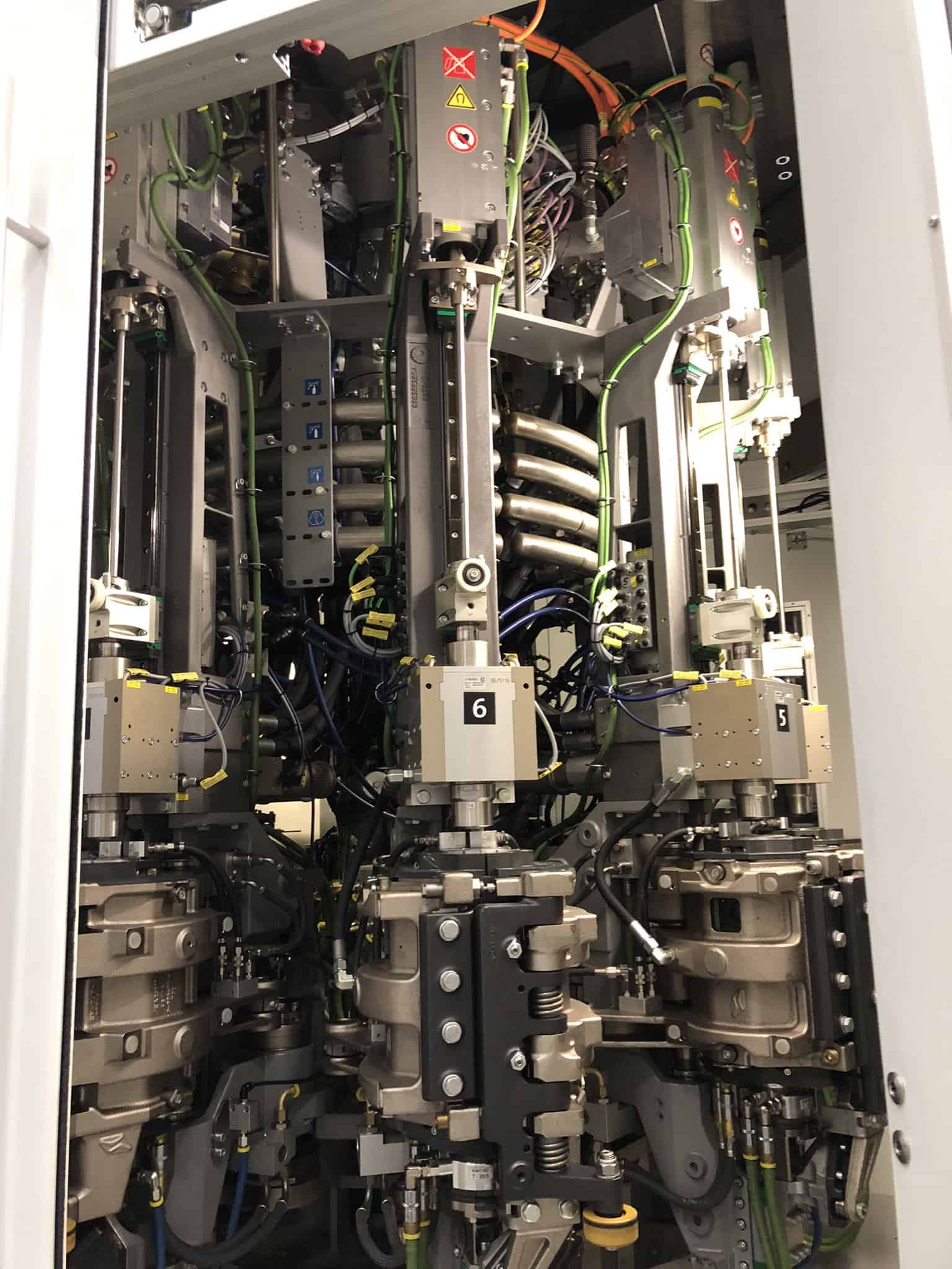 تفاصيل كرونز - 