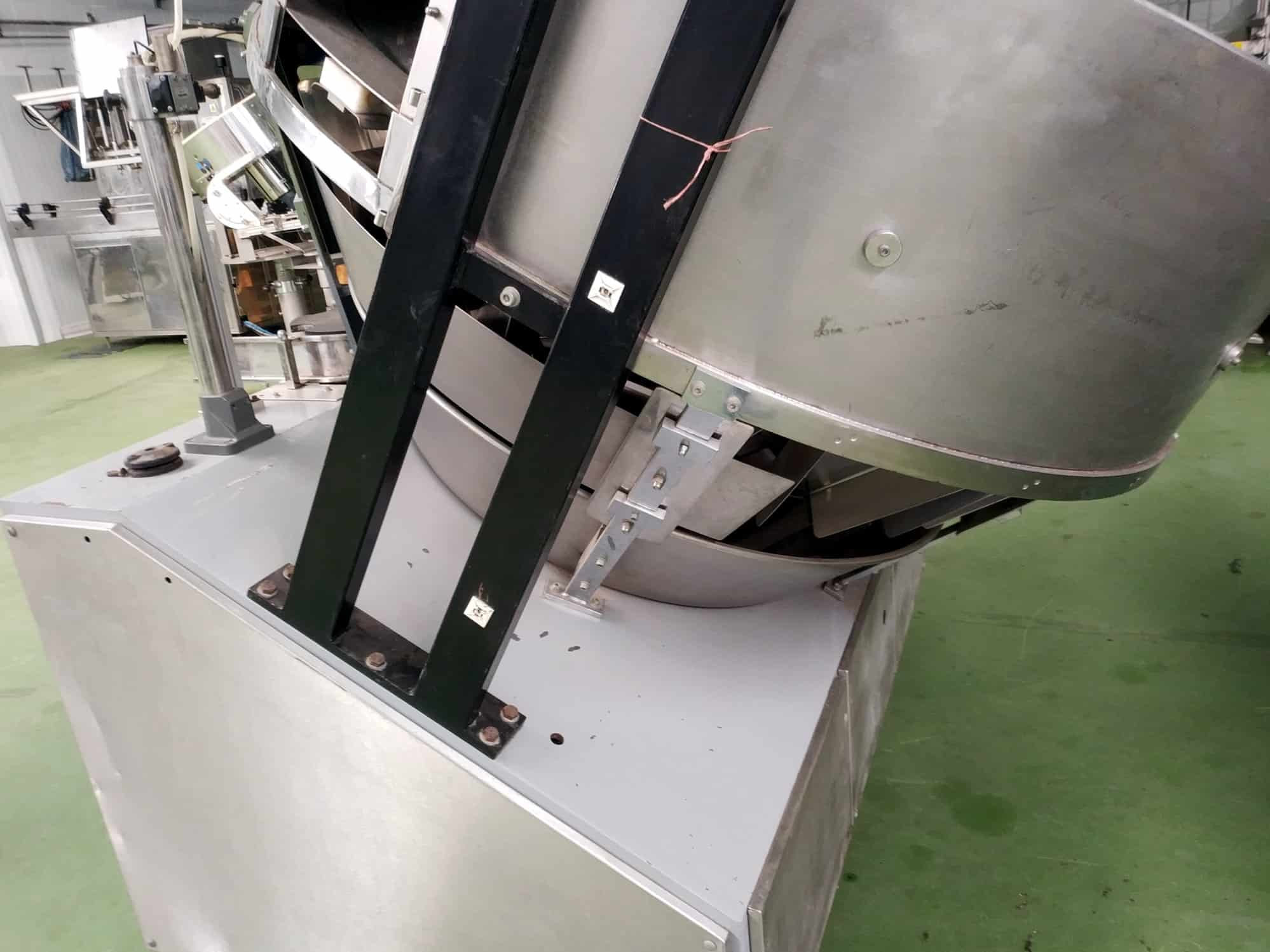 تفاصيل أوسيري P17/14 