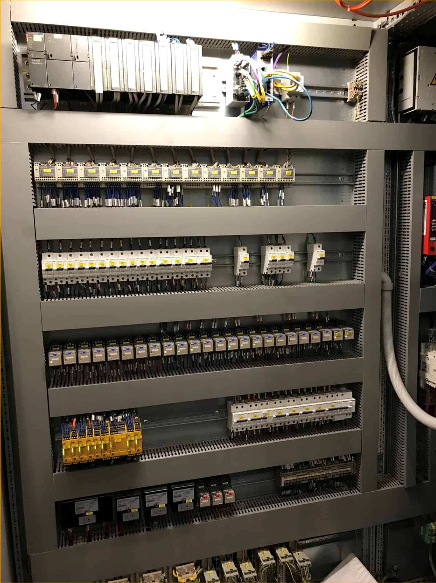 منظر خلفي ل MSK MSK 381 