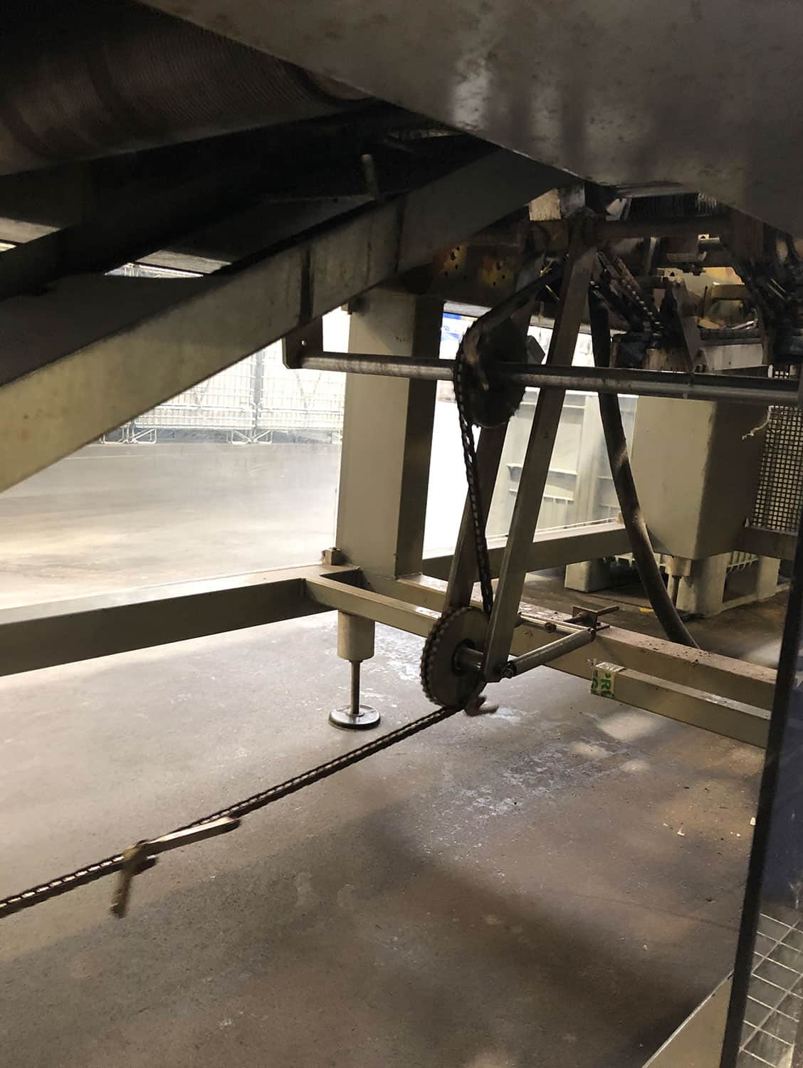 تفاصيل باومر V70/33 