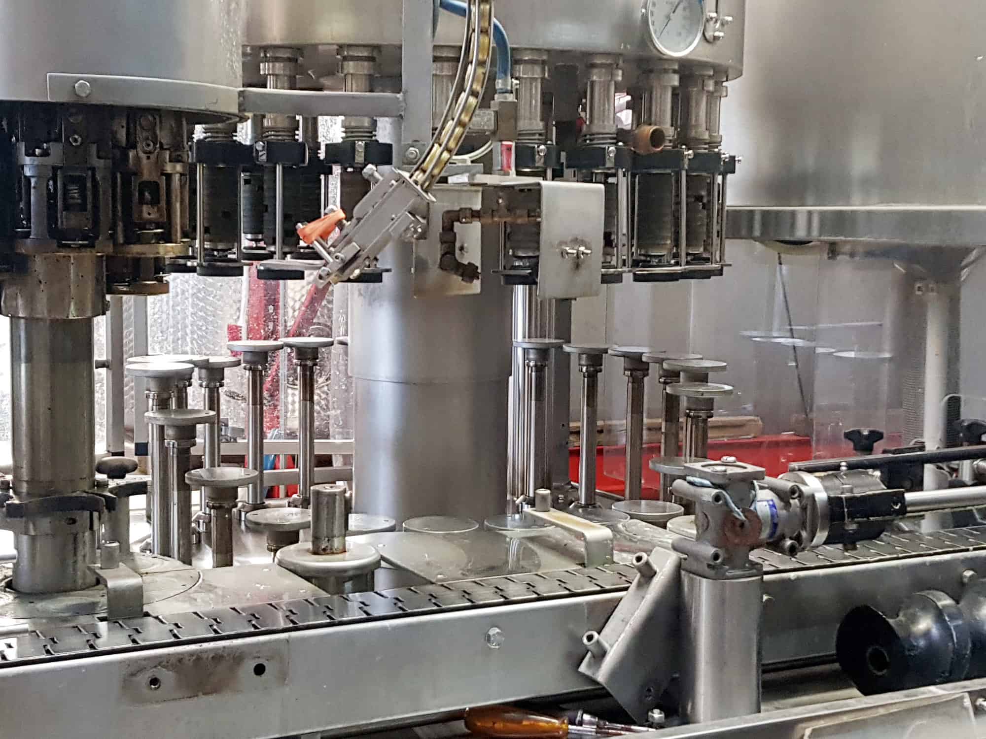 منظر جانبي ل TLG 24/6 