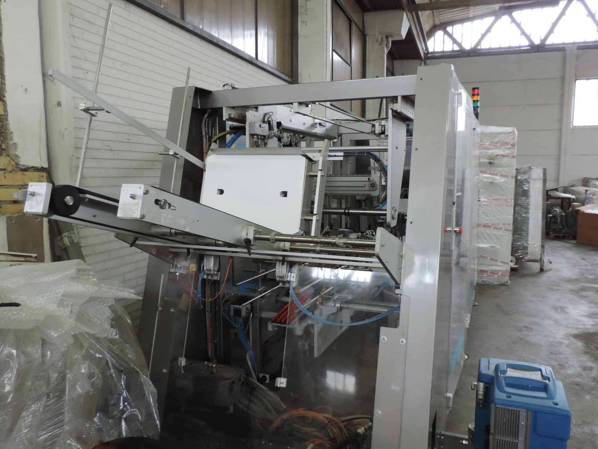 المنظر الأيسر لمجموعة Cama Group FW 749 