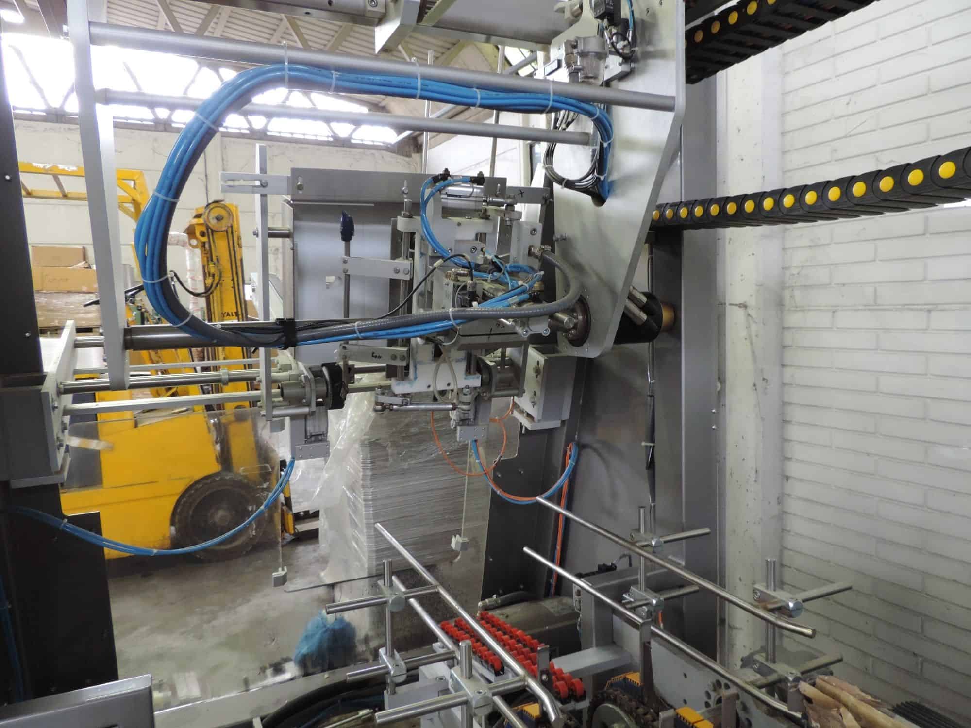 منظر جانبي لمجموعة Cama Group FW 749 