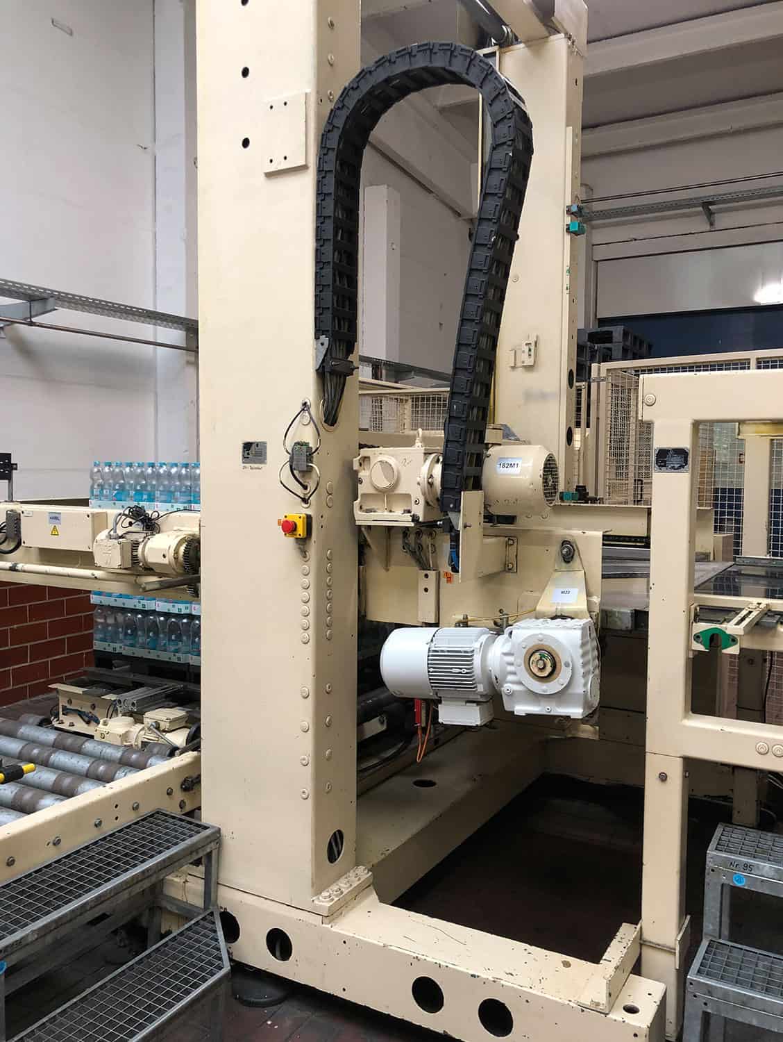 منظر جانبي لـ Kettner Pressant Universal 